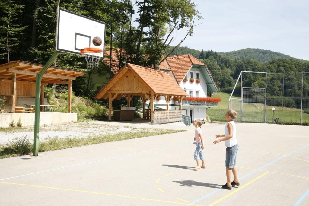 Guesthouse Haler Podcetrtek Ngoại thất bức ảnh